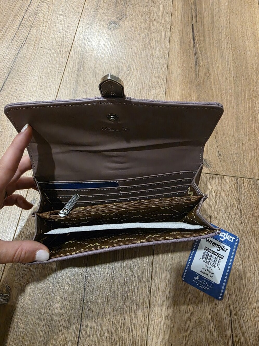 Wrangler Lavender Western Wallet - Picture 4 of 5